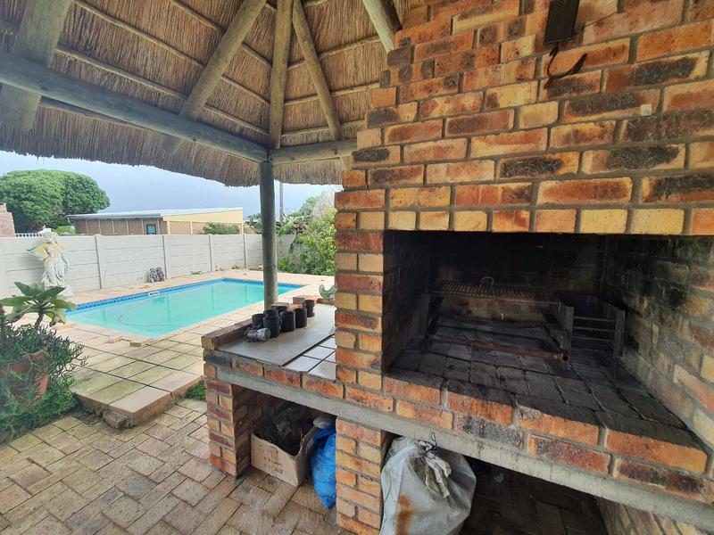 5 Bedroom Property for Sale in Gouritsmond Western Cape